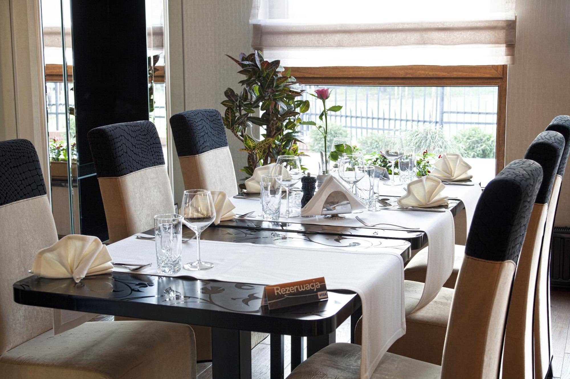 M Hotel Sosnowiec Ngoại thất bức ảnh