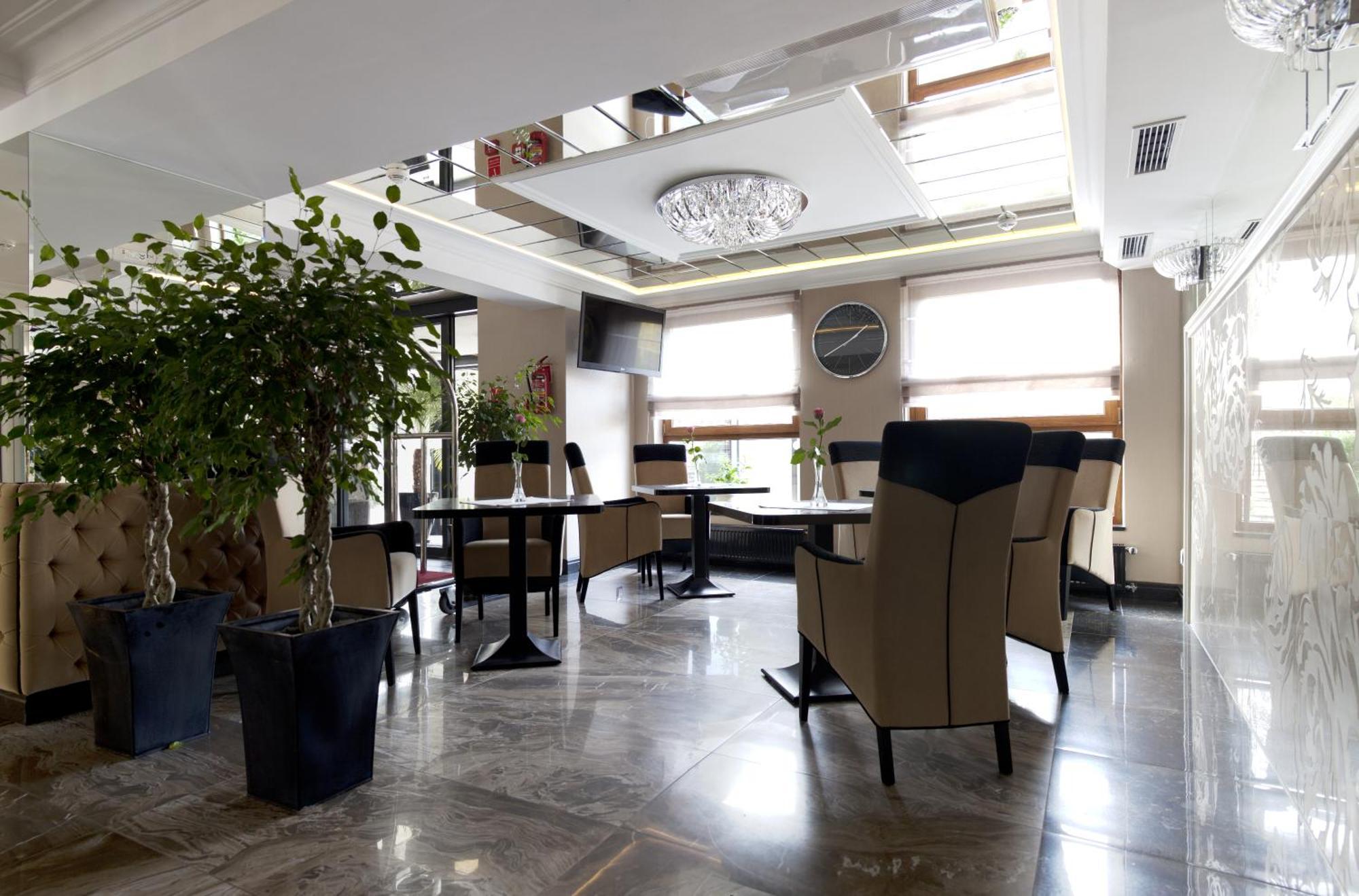 M Hotel Sosnowiec Ngoại thất bức ảnh