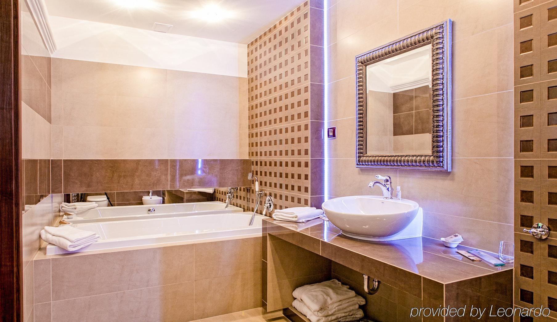 M Hotel Sosnowiec Ngoại thất bức ảnh