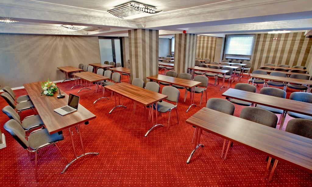 M Hotel Sosnowiec Ngoại thất bức ảnh