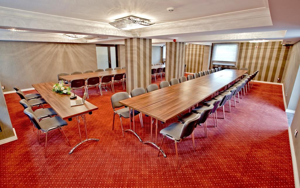 M Hotel Sosnowiec Ngoại thất bức ảnh