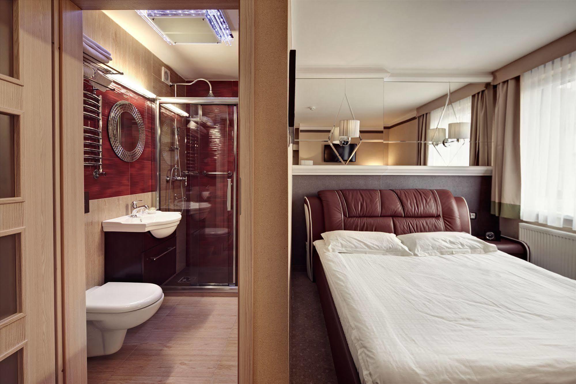M Hotel Sosnowiec Ngoại thất bức ảnh