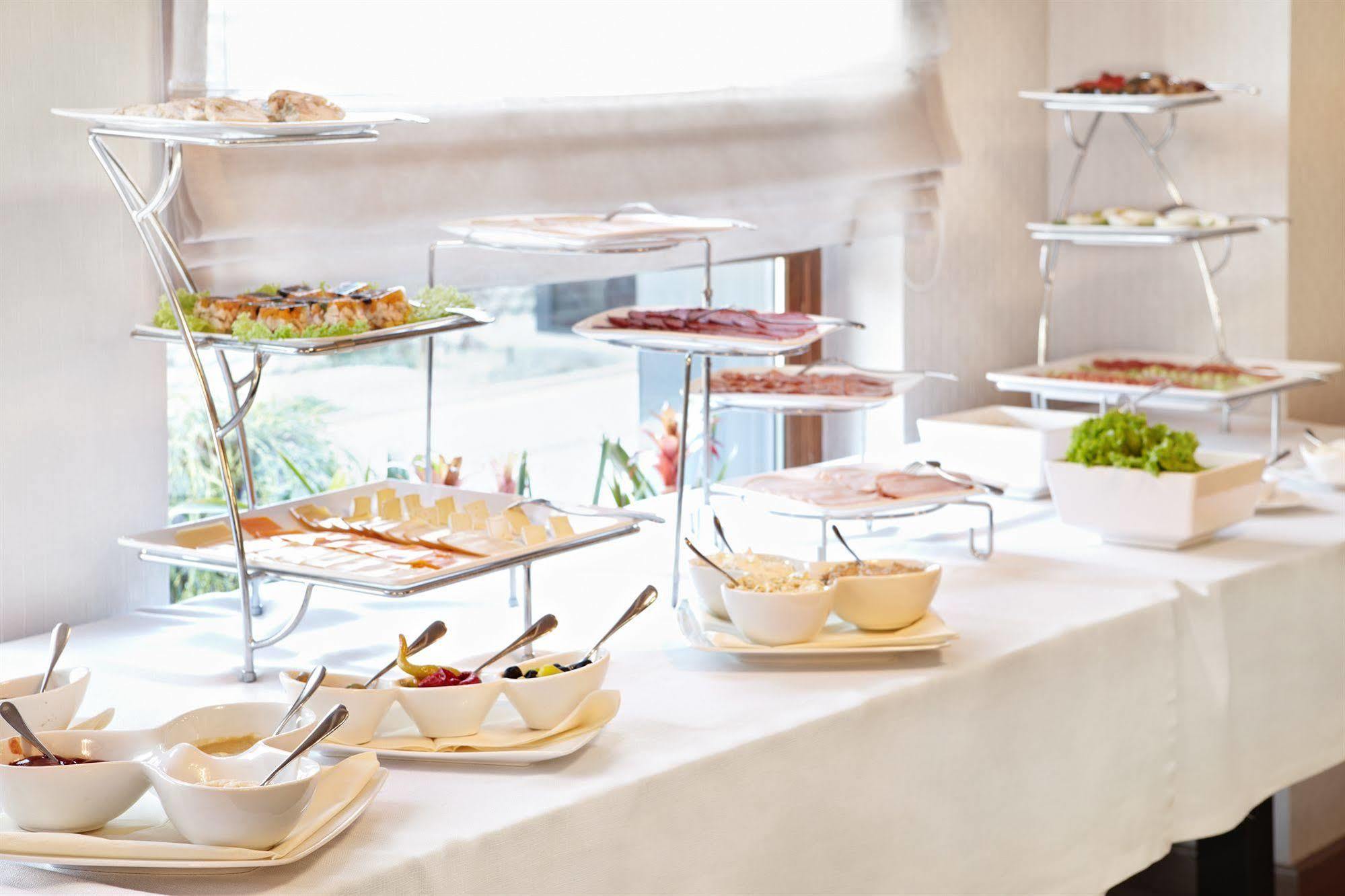 M Hotel Sosnowiec Ngoại thất bức ảnh